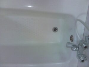 バスタブ磨き・水垢除去