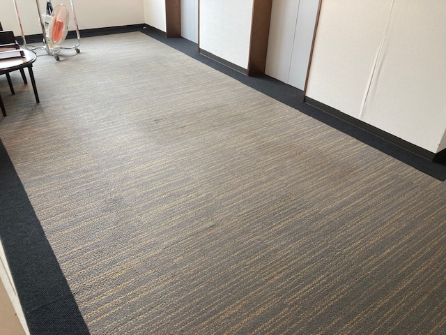 カーペットクリーニング